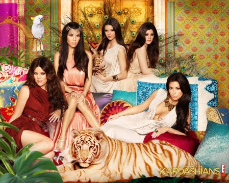 Keeping-Up-with-the-Kardashians-HD-Wallpapers8